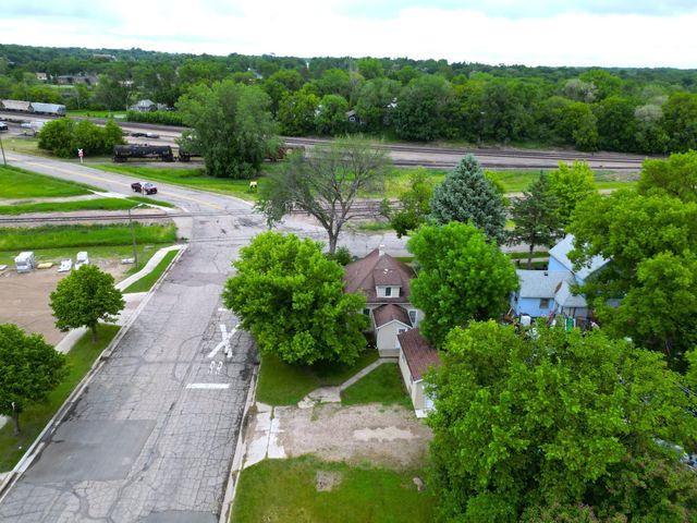 702 E Junius Avenue, Fergus Falls, MN 56537