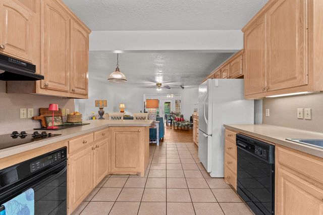 1104 Forest Hill Street, Gladewater, TX 75647