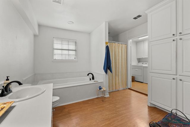 1104 Forest Hill Street, Gladewater, TX 75647