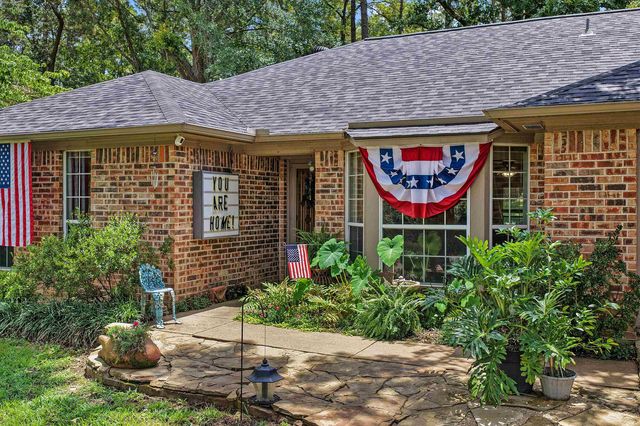1104 Forest Hill Street, Gladewater, TX 75647