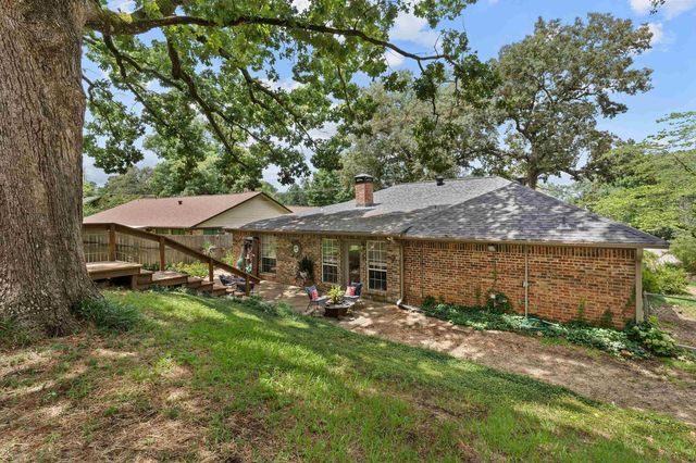 1104 Forest Hill Street, Gladewater, TX 75647