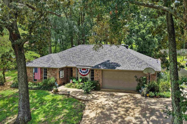 1104 Forest Hill Street, Gladewater, TX 75647