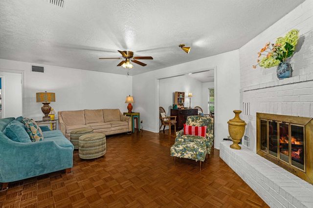 1104 Forest Hill Street, Gladewater, TX 75647
