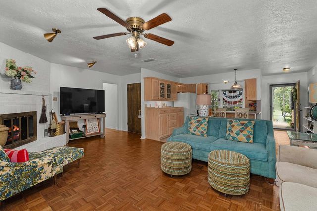 1104 Forest Hill Street, Gladewater, TX 75647
