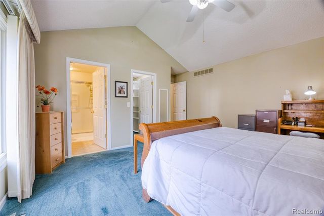 21790 River Ridge Trail, Farmington Hills, MI 48335