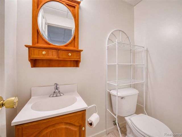 21790 River Ridge Trail, Farmington Hills, MI 48335