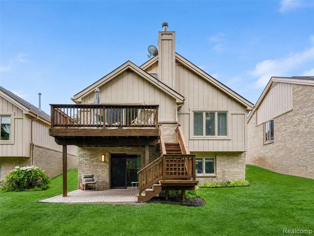 21790 River Ridge Trail, Farmington Hills, MI 48335