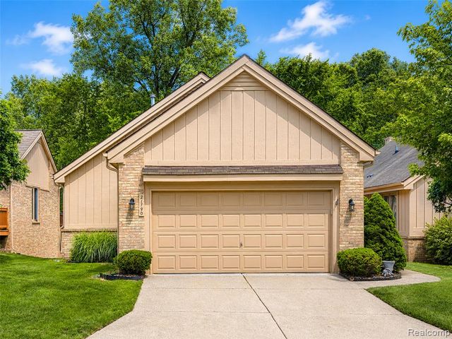21790 River Ridge Trail, Farmington Hills, MI 48335