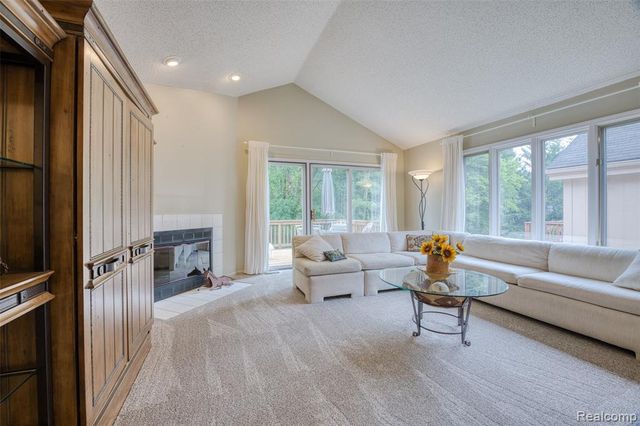 21790 River Ridge Trail, Farmington Hills, MI 48335