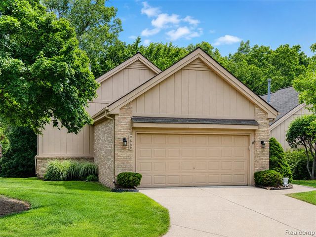 21790 River Ridge Trail, Farmington Hills, MI 48335