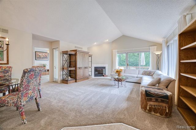 21790 River Ridge Trail, Farmington Hills, MI 48335