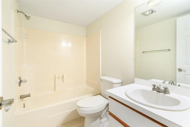 8163 SE Croft Circle C-5, Hobe Sound, FL 33455