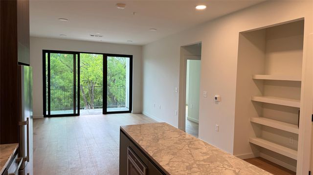 2209 S 1st ST 322, Austin, TX 78704