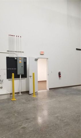 10891 NW 17th St 132, Sweetwater, FL 33172