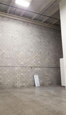 10891 NW 17th St 132, Sweetwater, FL 33172