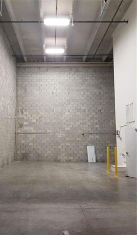 10891 NW 17th St 132, Sweetwater, FL 33172