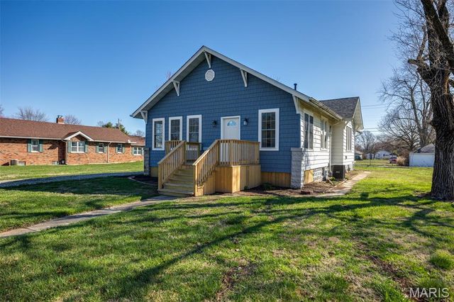 705 N Macoupin Street, Gillespie, IL 62033