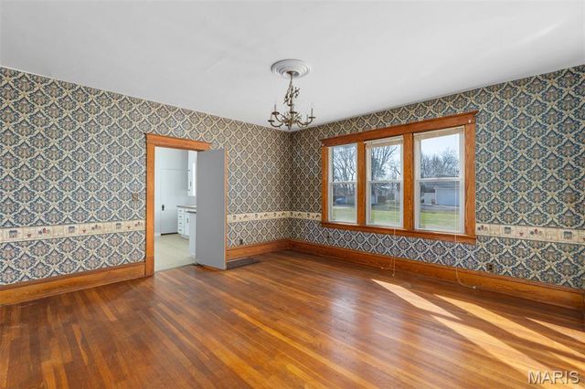 705 N Macoupin Street, Gillespie, IL 62033