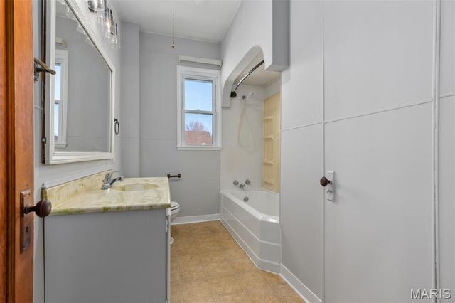 705 N Macoupin Street, Gillespie, IL 62033