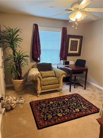 216 Thornwood Lane, Russellville, AR 72802