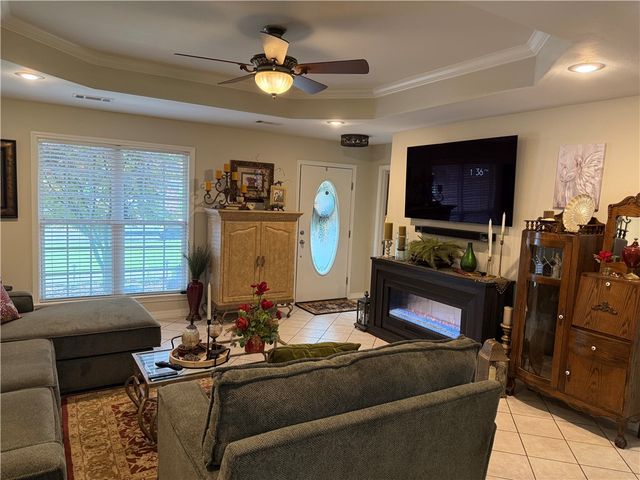216 Thornwood Lane, Russellville, AR 72802