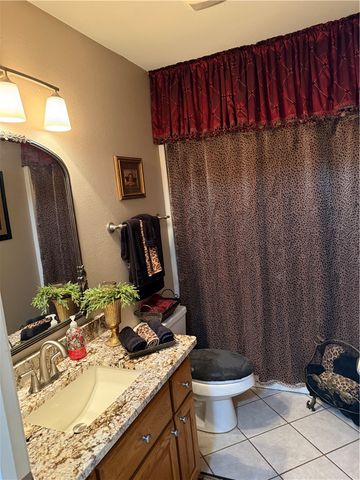216 Thornwood Lane, Russellville, AR 72802