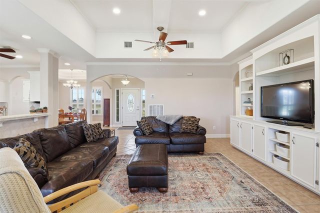 2862 Dees Circle, Sealy, TX 77474