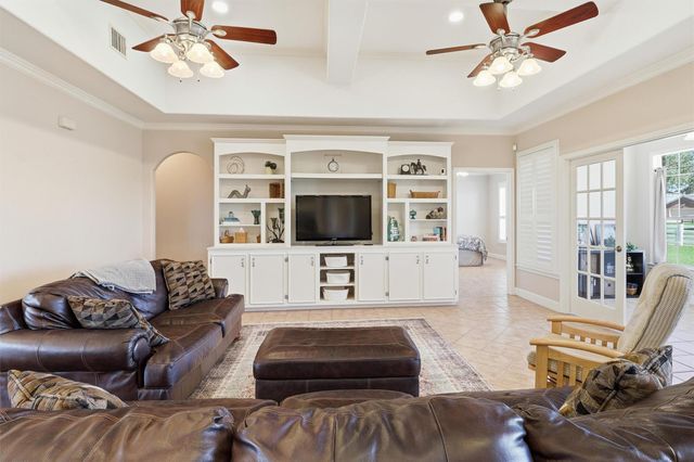 2862 Dees Circle, Sealy, TX 77474