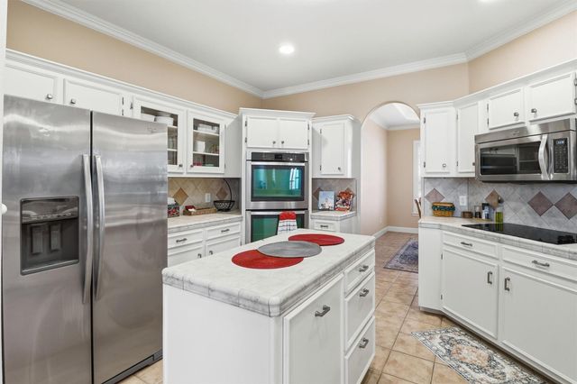 2862 Dees Circle, Sealy, TX 77474