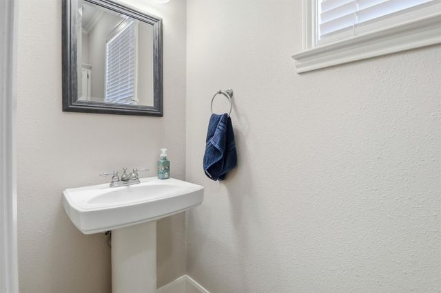 2862 Dees Circle, Sealy, TX 77474