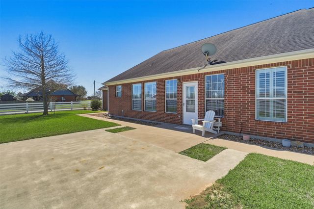 2862 Dees Circle, Sealy, TX 77474