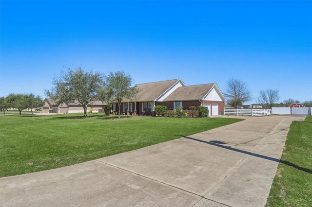 2862 Dees Circle, Sealy, TX 77474