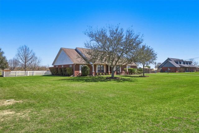2862 Dees Circle, Sealy, TX 77474