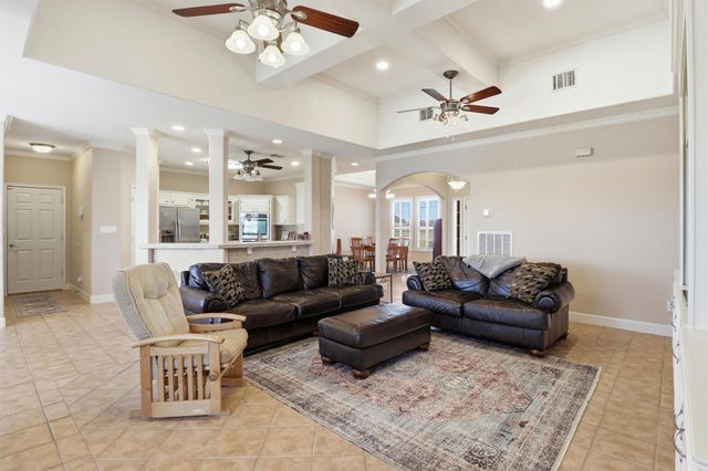 2862 Dees Circle, Sealy, TX 77474