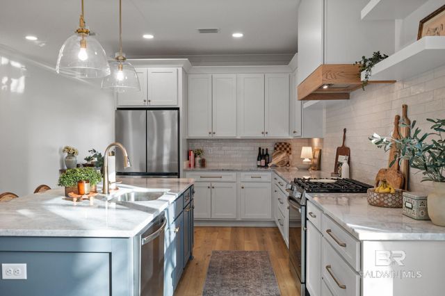 20253 La Savane Drive, Gulf Shores, AL 36542