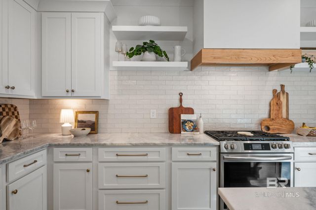 20253 La Savane Drive, Gulf Shores, AL 36542