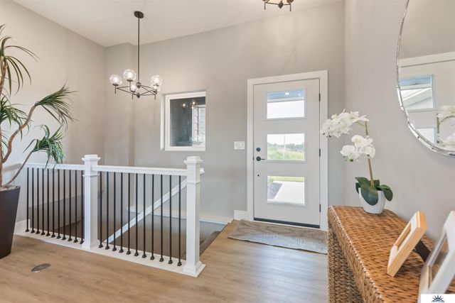 6905 Flint Drive, Papillion, NE 68046