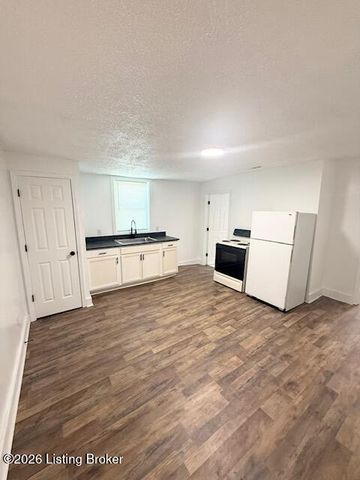 2133 Columbia St, Louisville, KY 40212