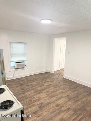 2133 Columbia St, Louisville, KY 40212