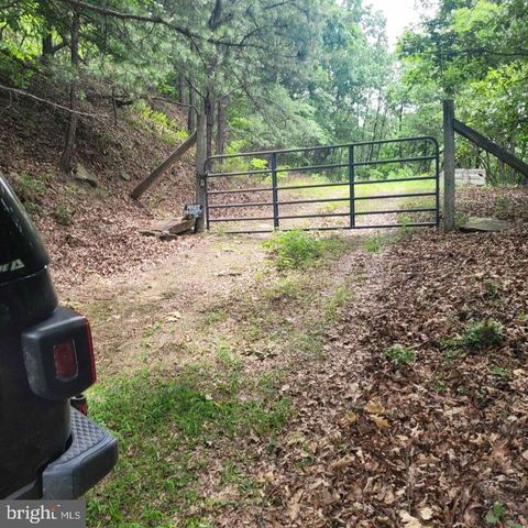 312 OUTLOOK LN, Great Cacapon, WV 25422