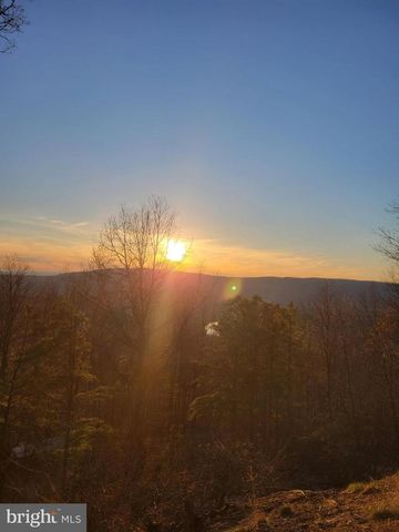 312 OUTLOOK LN, Great Cacapon, WV 25422