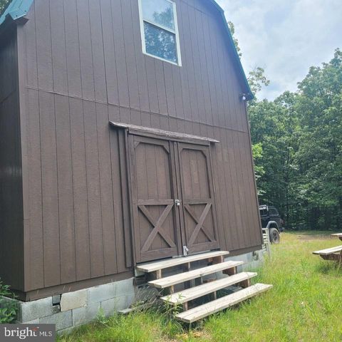 312 OUTLOOK LN, Great Cacapon, WV 25422