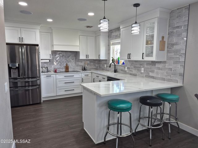 417 N 1st Avenue, Thatcher, AZ 85552