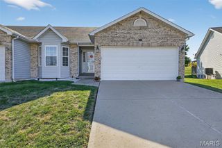 1021 Arlington Way, Warrenton, MO 63383