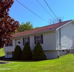 237 S Kingsboro Avenue, Gloversville, NY 12078