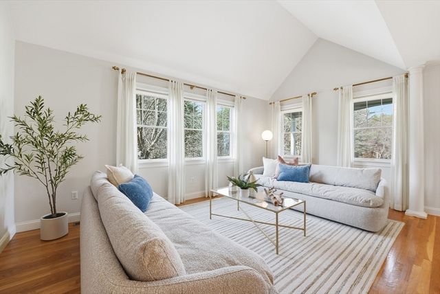 11 Longmeadow Way 11, Acton, MA 01720