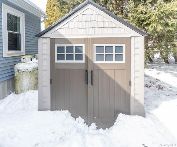 74 Hidden Brook Drive, Hyde Park, NY 12538