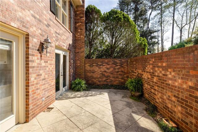 20 Stratford Hall Place NE, Atlanta, GA 30342