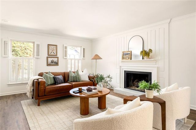 20 Stratford Hall Place NE, Atlanta, GA 30342