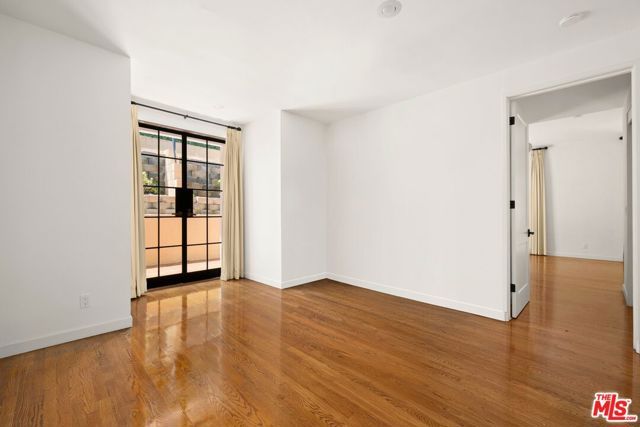 333 Dalehurst Avenue, Los Angeles, CA 90024